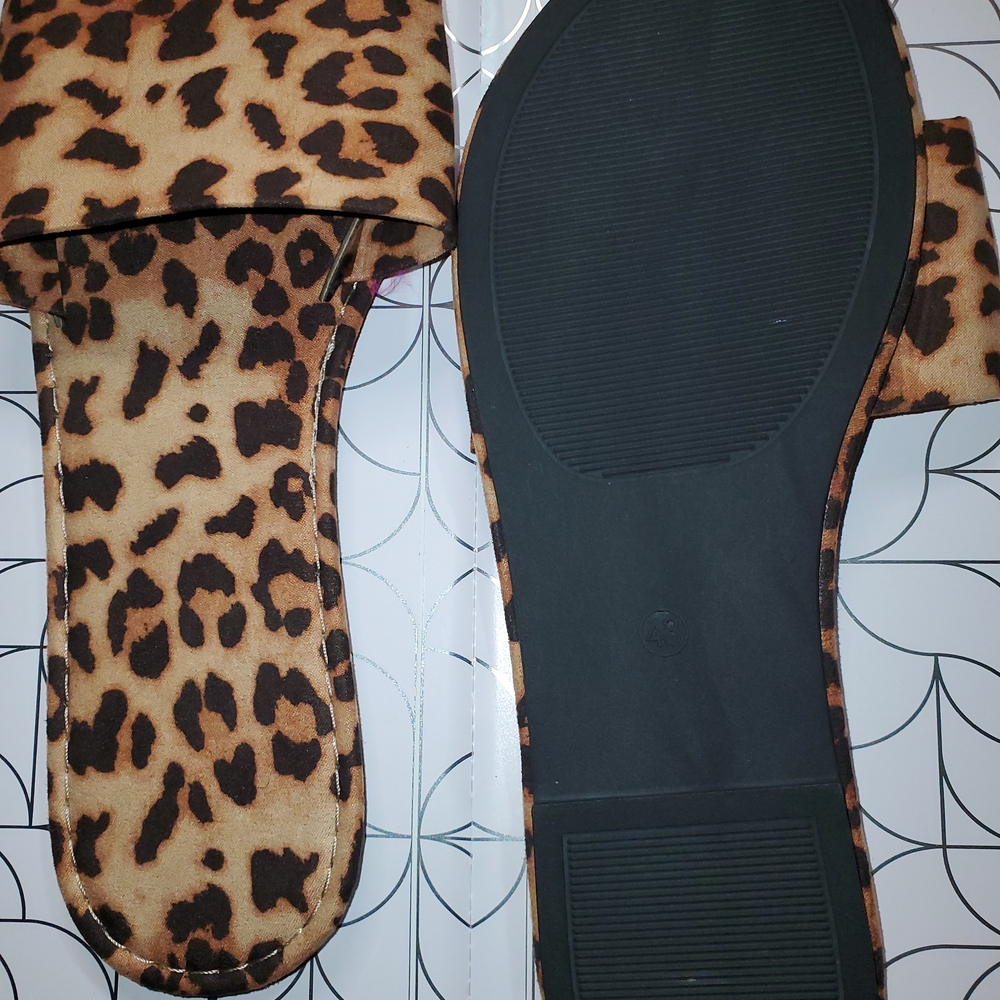 Leopard Print Slide Sandals - Women's Brown Animal Print - Picture 4 of 5
